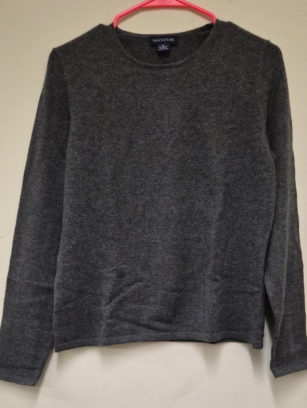 Ann Taylor Men's Dark Charcoal Crewneck Sweater Size M